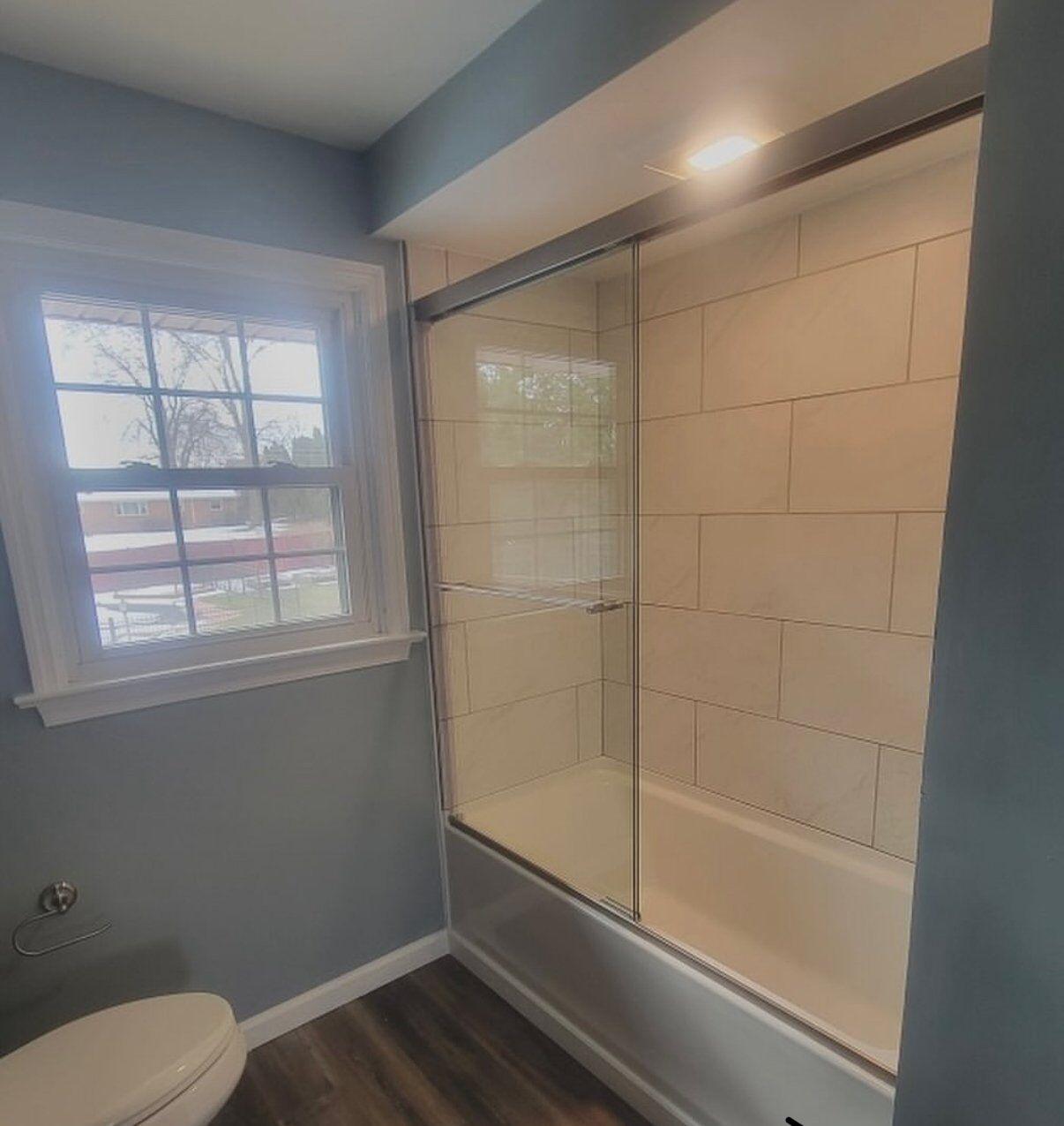 Tiled Tub & Shower Bath